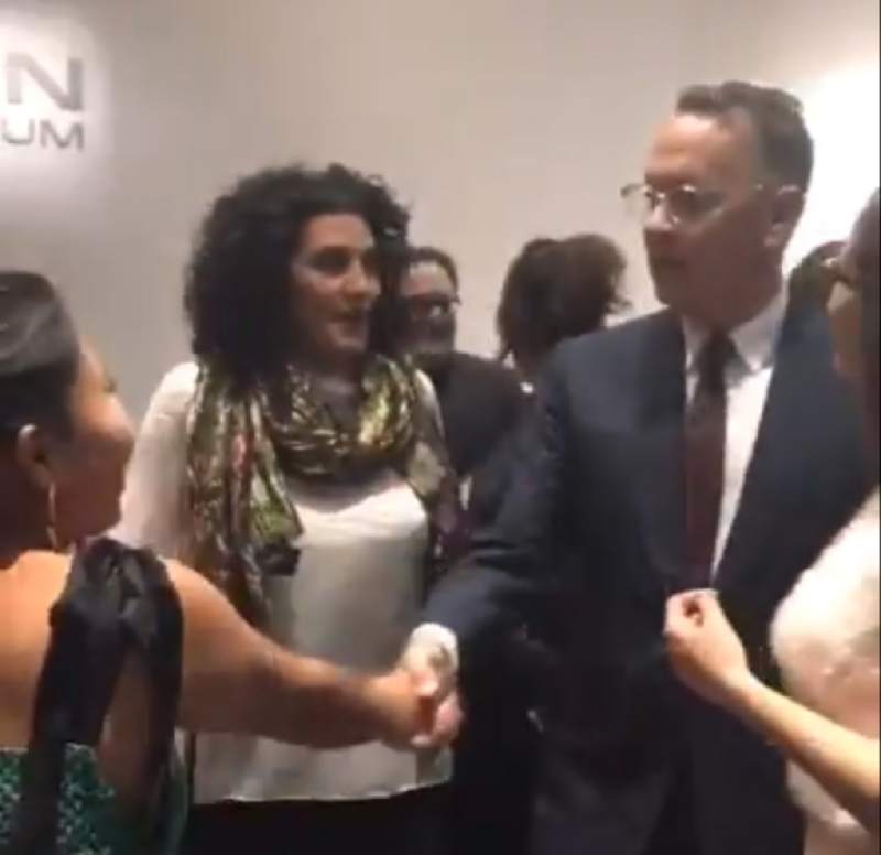 Yalitza y Tom Hanks