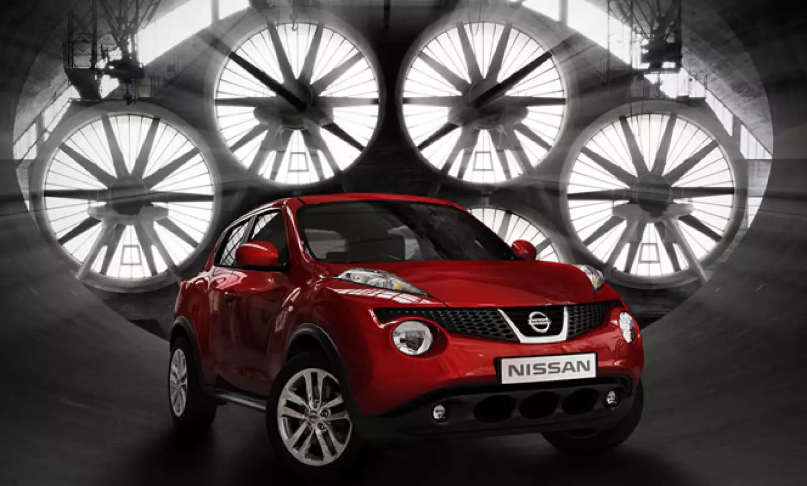 El Juke está fabricado sobre la plataforma B de la alianza Renault-Nissan, y es la misma que se utiliza en los modelos Tiida, Duster y Clio III.