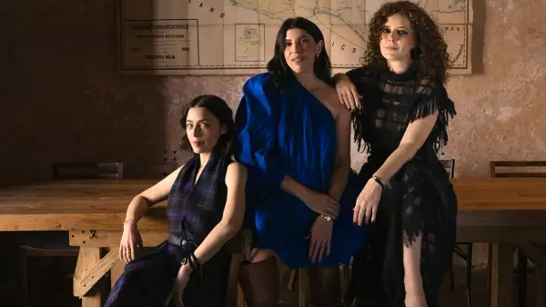 ELLE-LaLiberacion-Ilse-Salas-Johanna-Murillo-Ale-Marquez.jpg