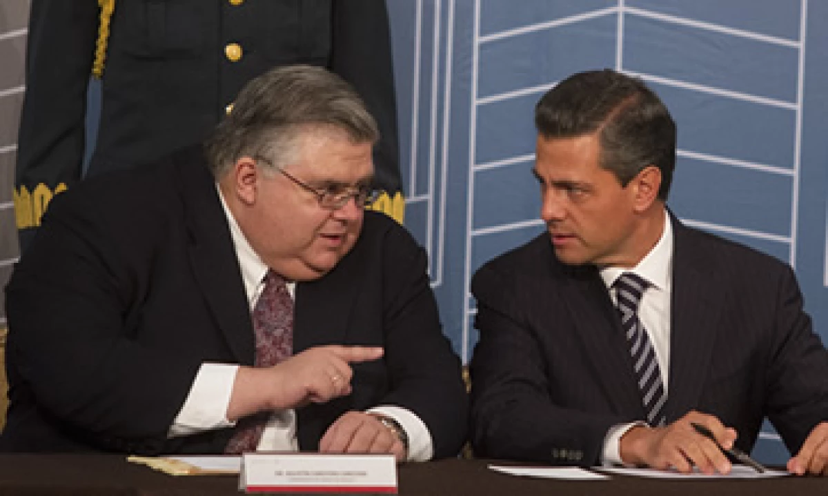 La reforma financiera, propuesta por el Gobierno de Enrique Peña, dará más facultades al Banco de México para regular las comisiones de los bancos. (Foto: Cuartoscuro)