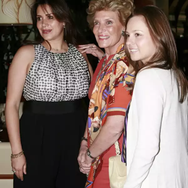 Maria Esther Villar,Viviana Corcuera,Fernanda Agundiz