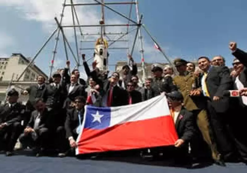 33 mineros vieron la luz tras estar atrapados más de dos meses en la mina San José. (Foto: AP)
