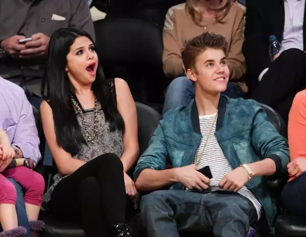 Justin ha preferido tener una vida de rockstar; Selena, trabajar y estar en familia.