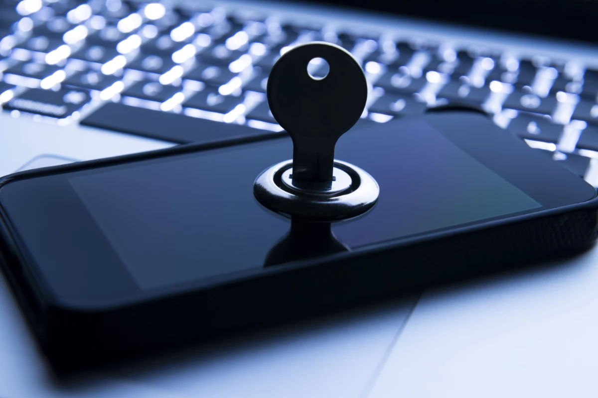 Los operadores de telecomunicaciones en México deben resguardar cierta información de sus usuarios por un periodo de dos años de acuerdo con la ley.