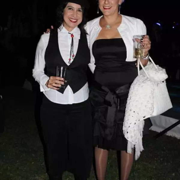Cumple en blanco y negro