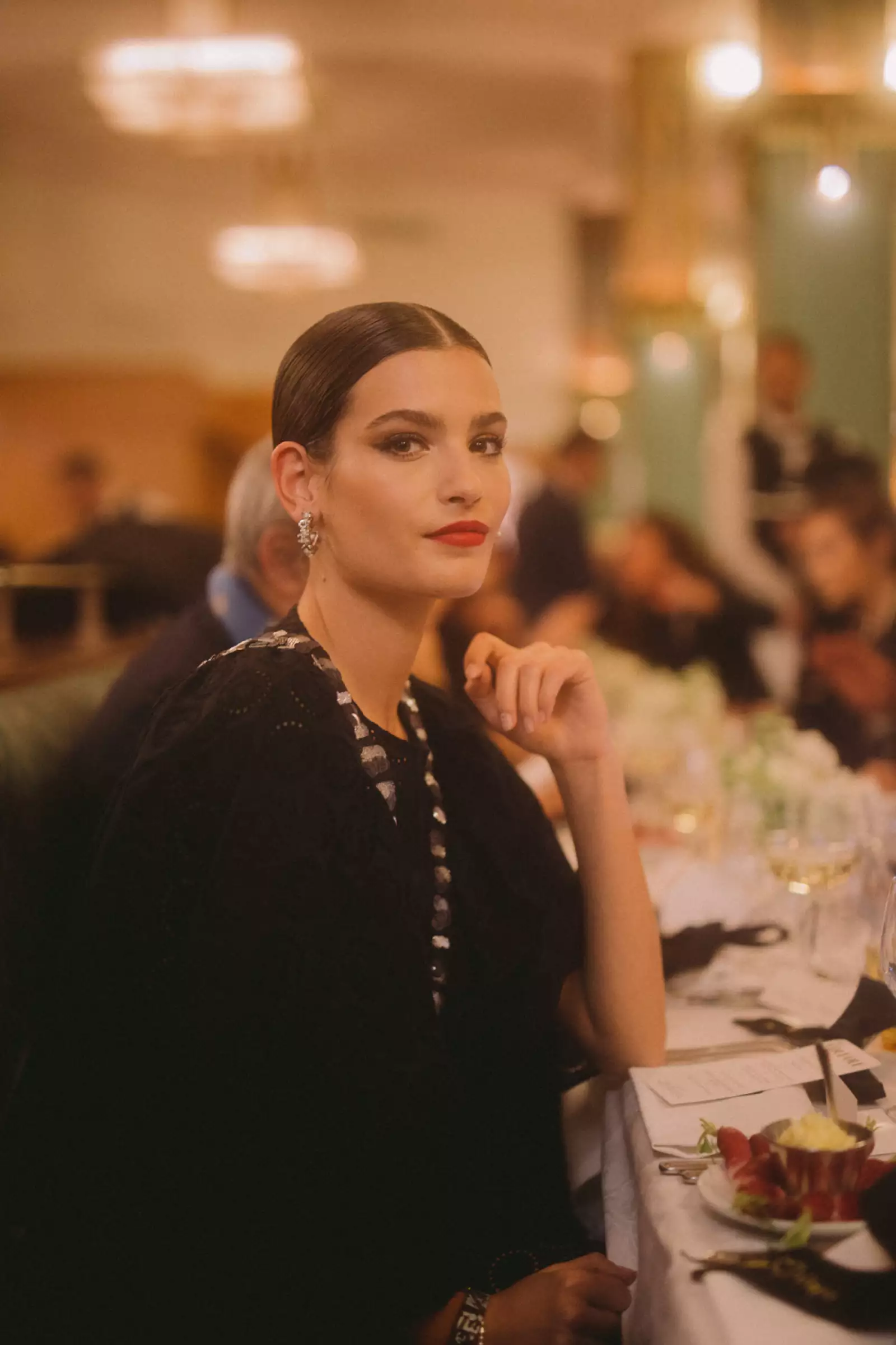 07_Alma_JODOROWSKY_CHANEL_Metiers_d_art_Show_2019_20_1_07.jpg