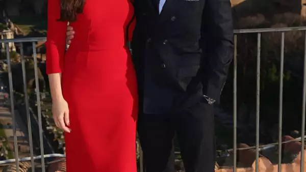 El periódico Reforma informa que, a cambio de más de 14 millones de dólares en estímulos fiscales, México modificó el guión de “Spectre”, la nueva película del espía inglés.