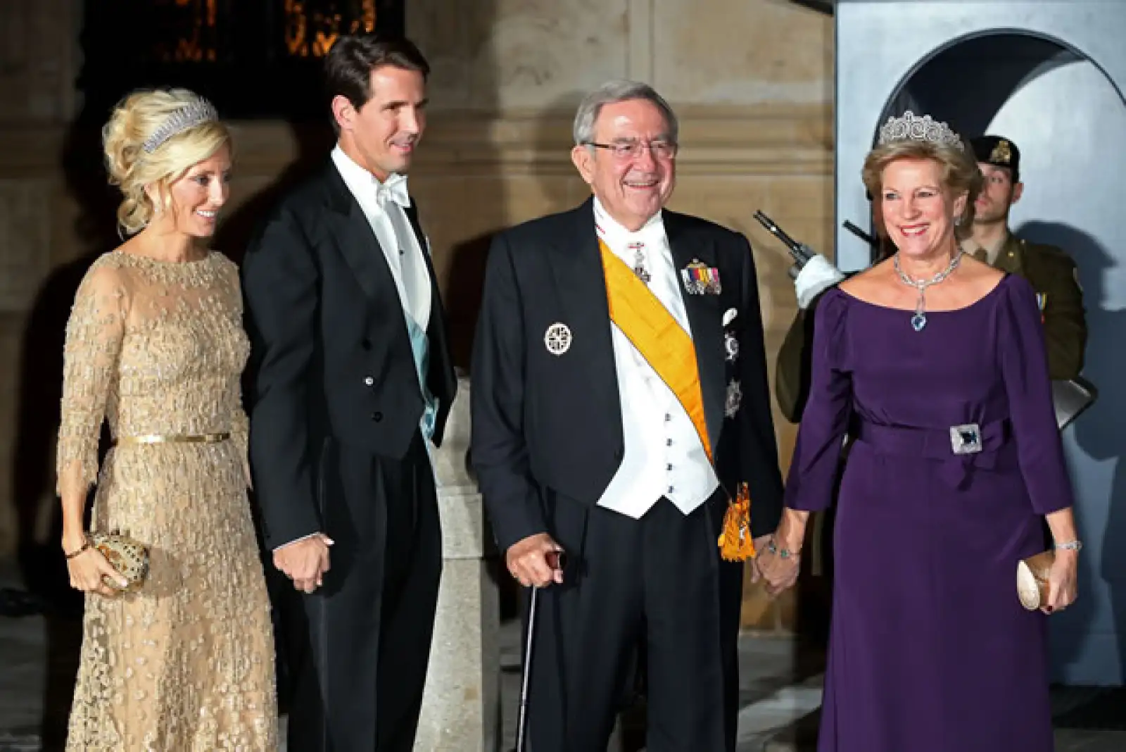 Princesa Marie Chantal de Grecia, príncipe Pavlos de Grecia, Rey Constantine de Grecia y la reina Anne Marie de Grecia.