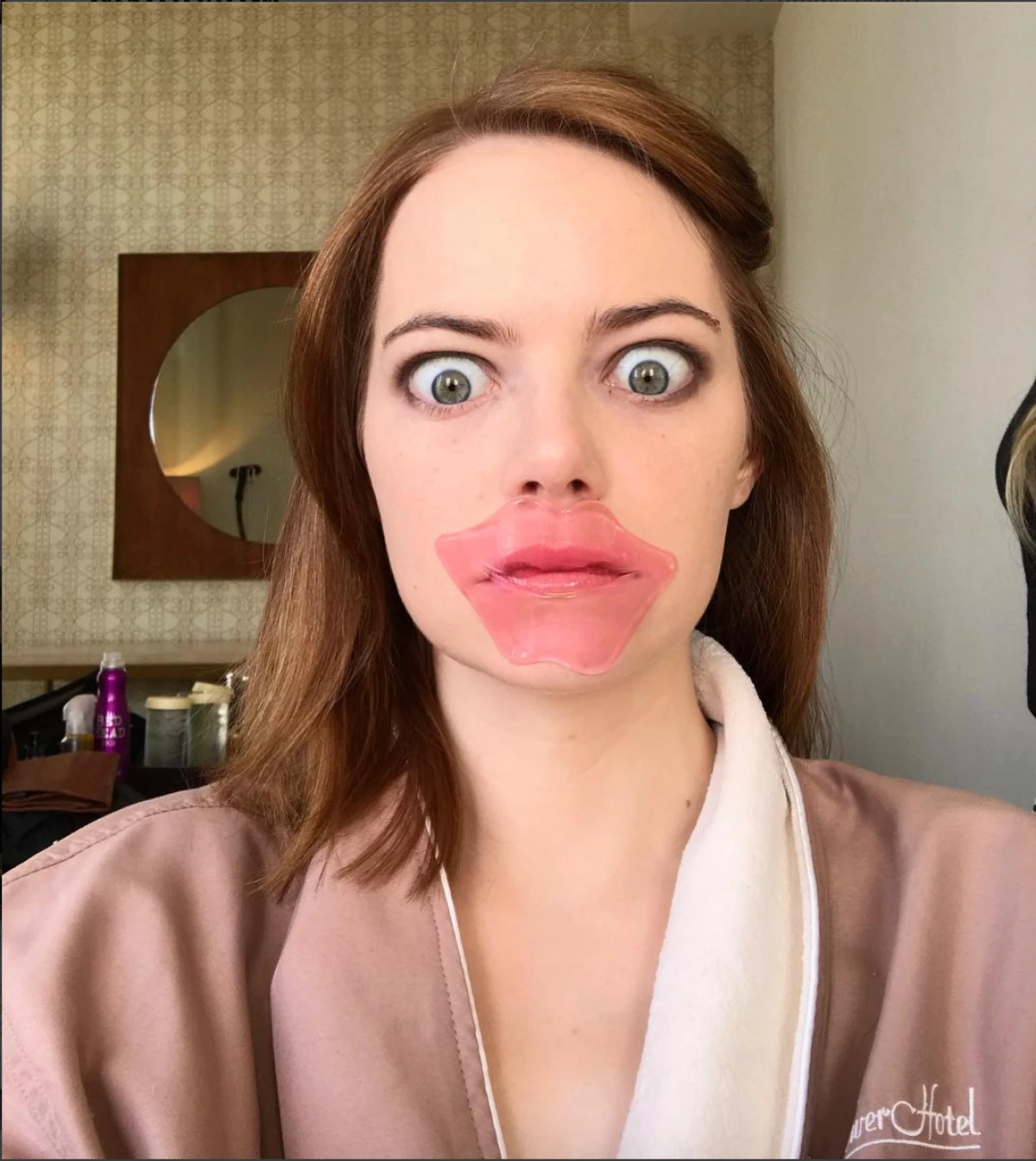 Emma Stone mascarilla de labios