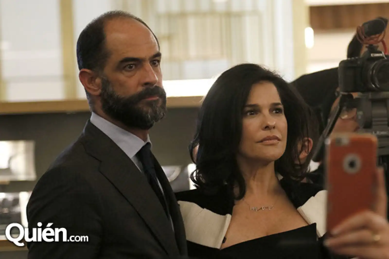 Juan Garibay y Martha Debayle