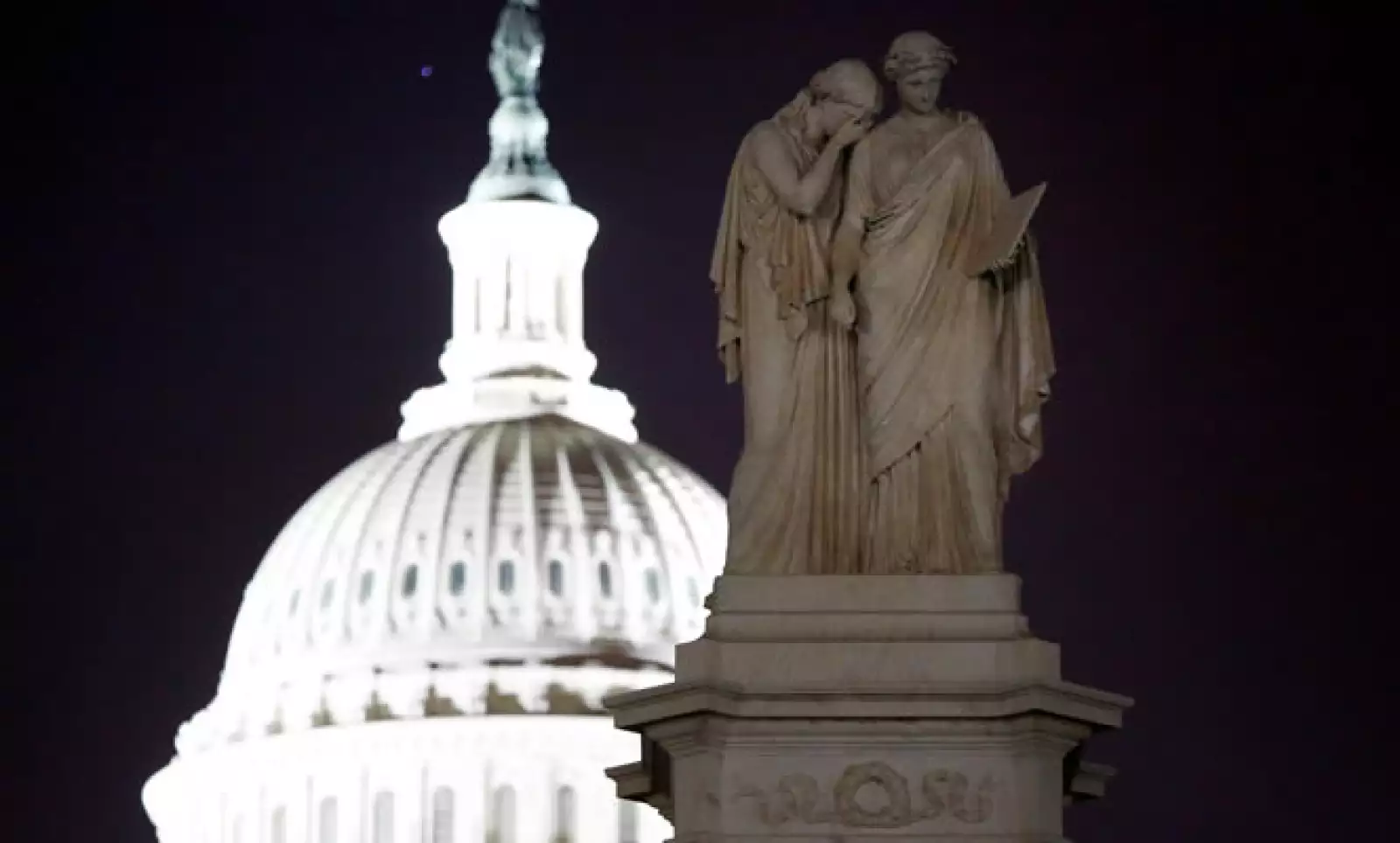 El Senado y la Cámara de Representantes no logran un acuerdo que evitara el cierre parcial de algunas de las actividades del Gobierno por falta de recursos.