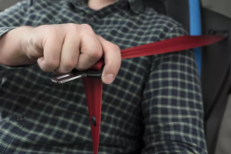 Cinturón de tres puntos