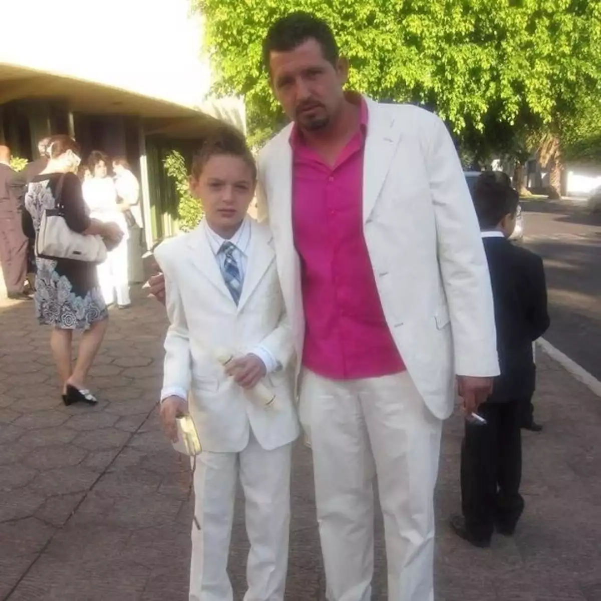 Peso Pluma con sus papás