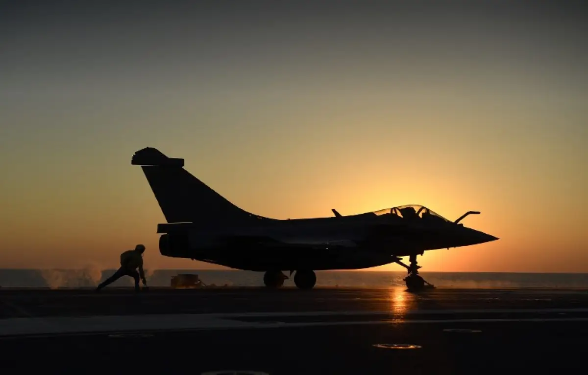 Avión de combate 