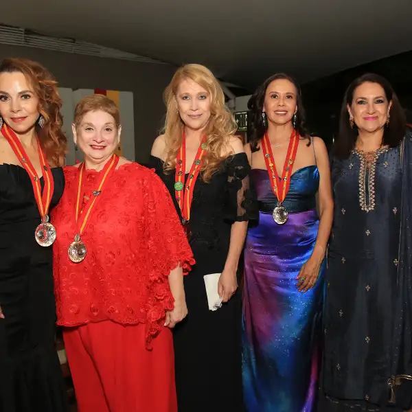 Claudia de Martínez , Rosa María Rabell, Silvia Ayala, Alicia 