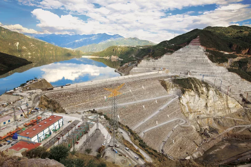 Al cierre de 2015, la empresa tenía cuentas por pagar a proveedores por 7,285 mdp por concepto de pagos de materiales. 