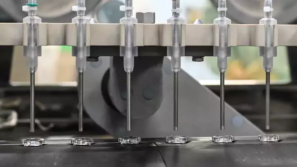 ITALY-HEALTH-VIRUS-SCIENCE-TECHNOLOGY-PHARMACEUTICALS-VACCINE-MA