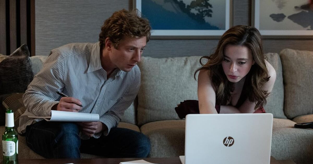 Una nueva película contra Facebook: Jeremy Allen White y Mikey Madison “cocinan” el estreno ‘El Poder de la Red’