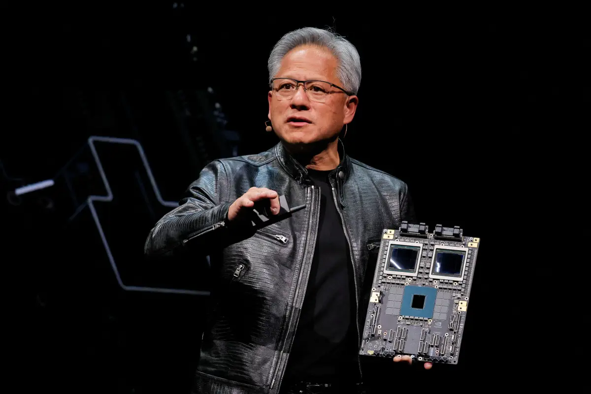 El CEO de Nvidia, Jensen Huang, presenta la plataforma NVIDIA Blackwell en un evento antes del foro COMPUTEX, en Taipei, Taiwán