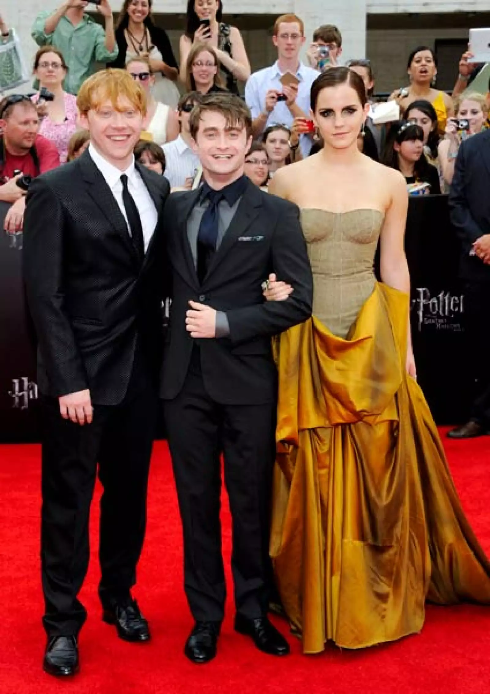 Los principales protagonistas de la saga posaron para las cámaras. Rupert Grint, Daniel Radcliffe y Emma Watson convivieron con los fans que se dieron cita en la Gran Manzana.