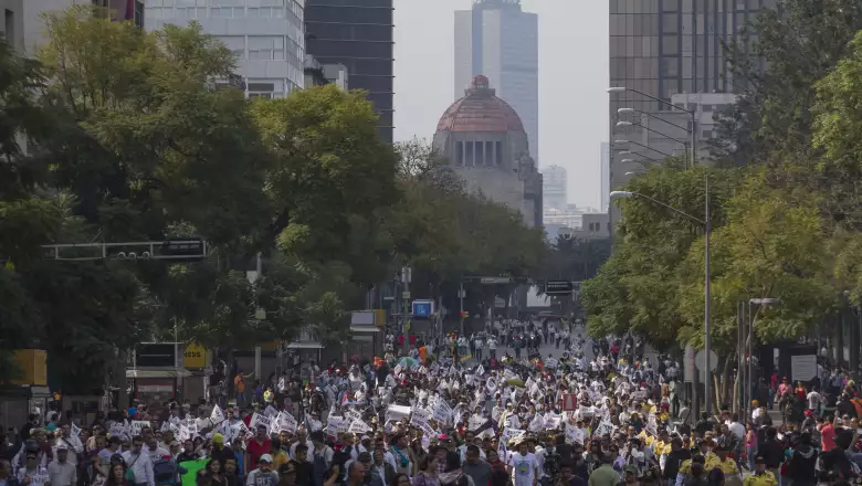 Hacia el Zócalo