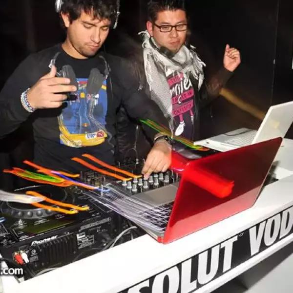 DJ Mark Casas y DJ Mario Bisho