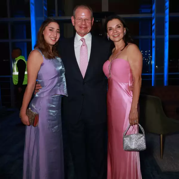 Mónica , Luis y Mónica Cetto 