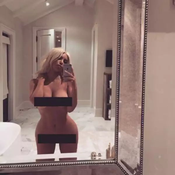 Esta fue la foto que desató críticas y burlas a Kim.
