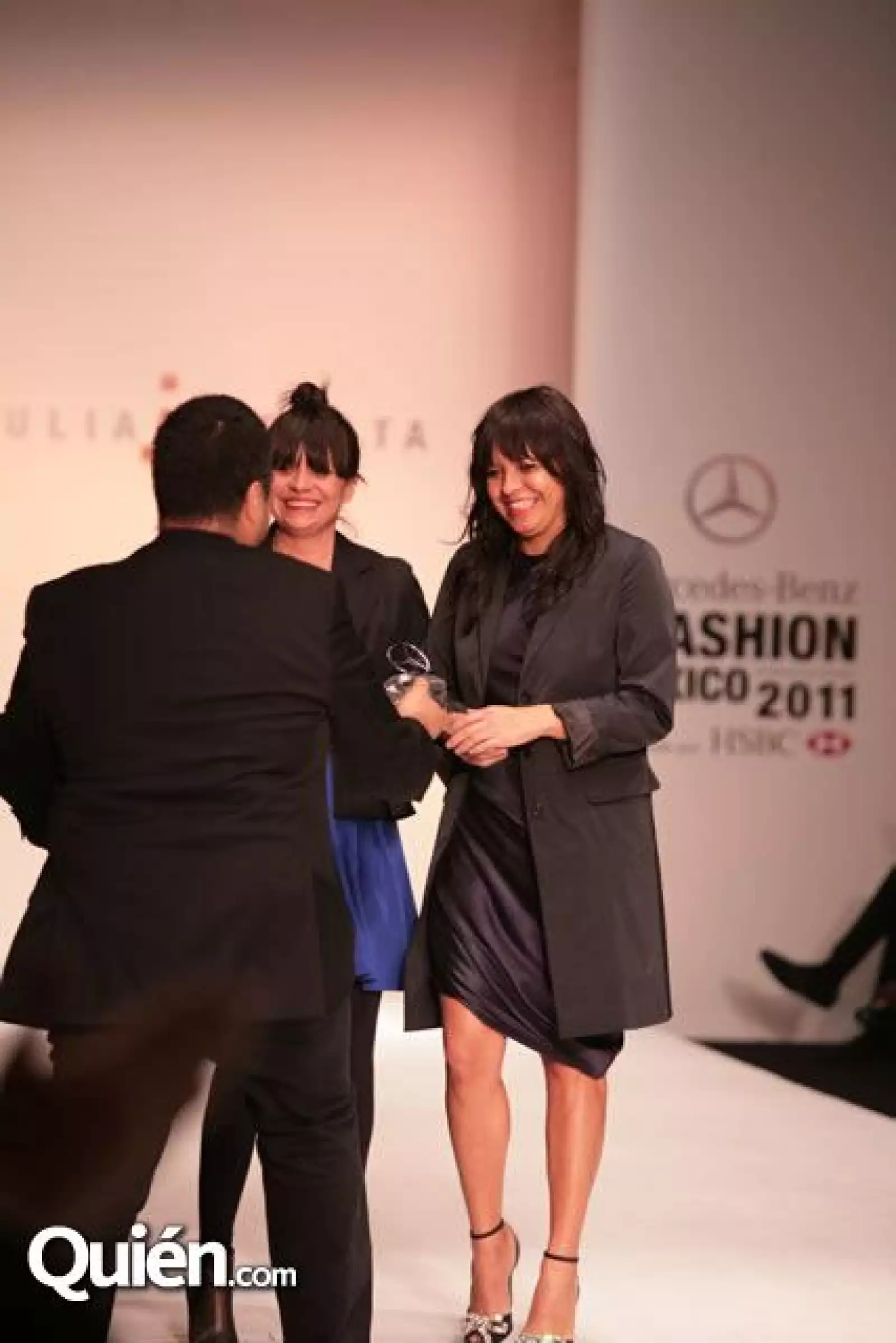 Pasarela Julia y Renata