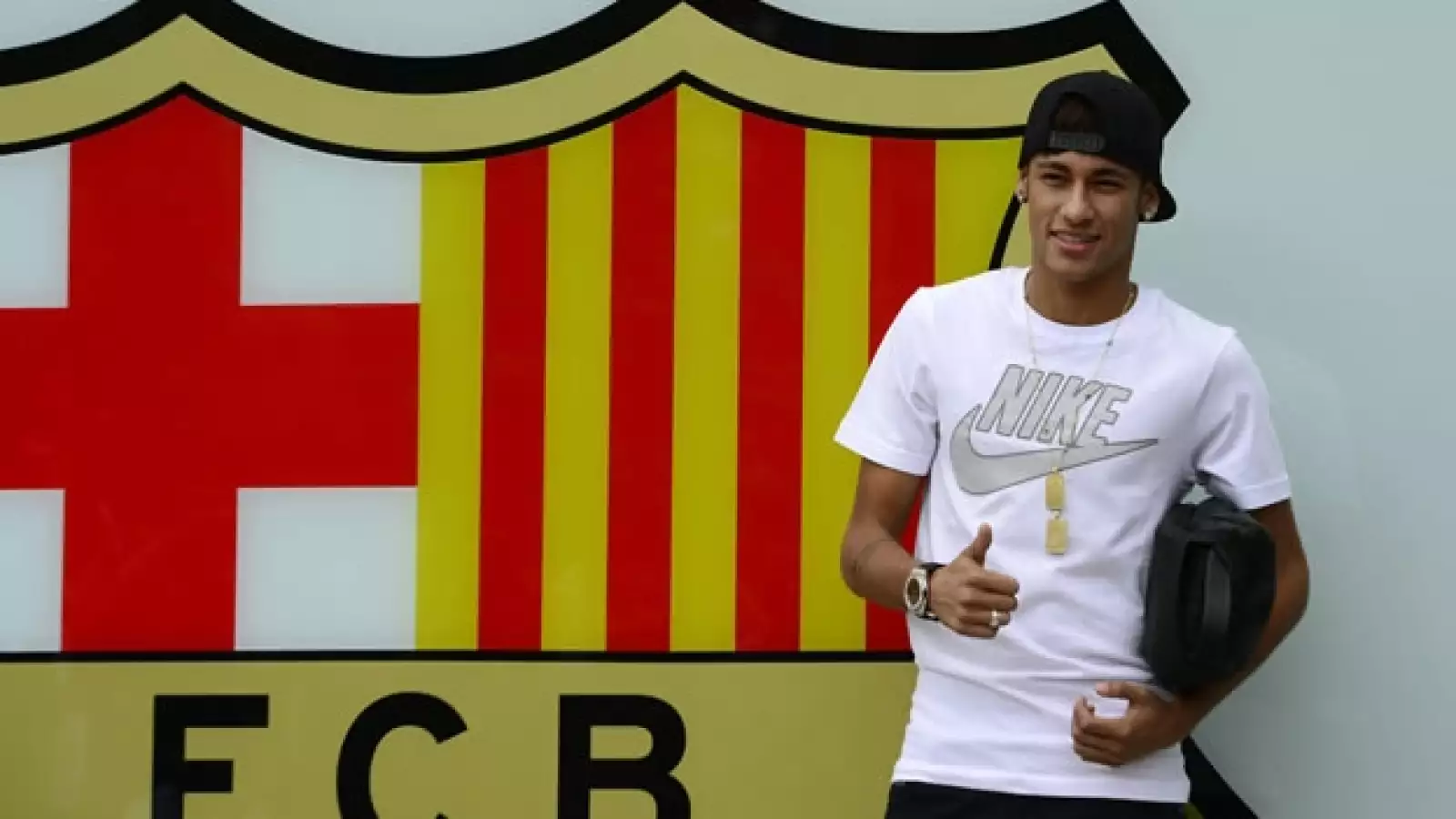 Neymar es presentado con el FC Barcelona