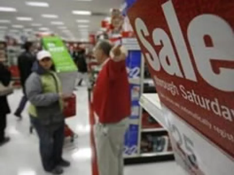 Los consumidores de EU temen un mayor deterioro en la economía. (Archivo)