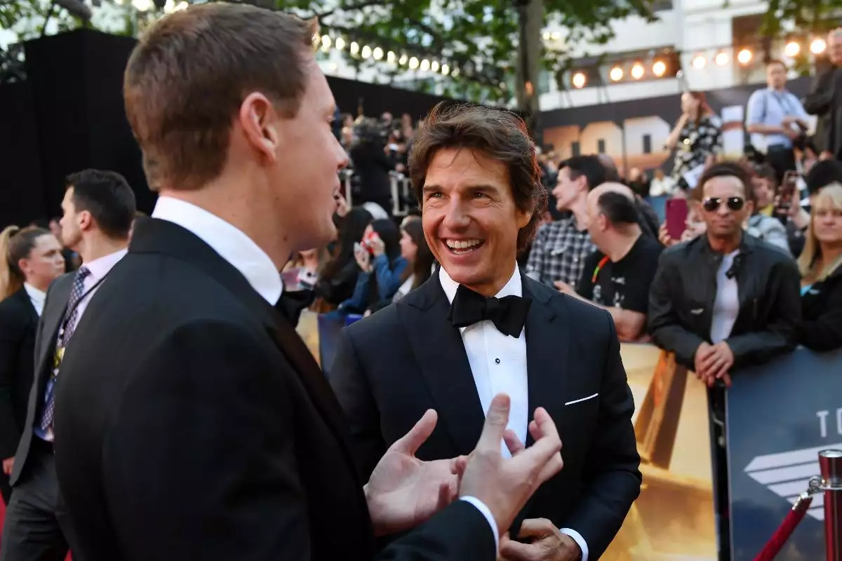 Se burlan de la estatura de Tom Cruise en la entrega del premio de los DGA