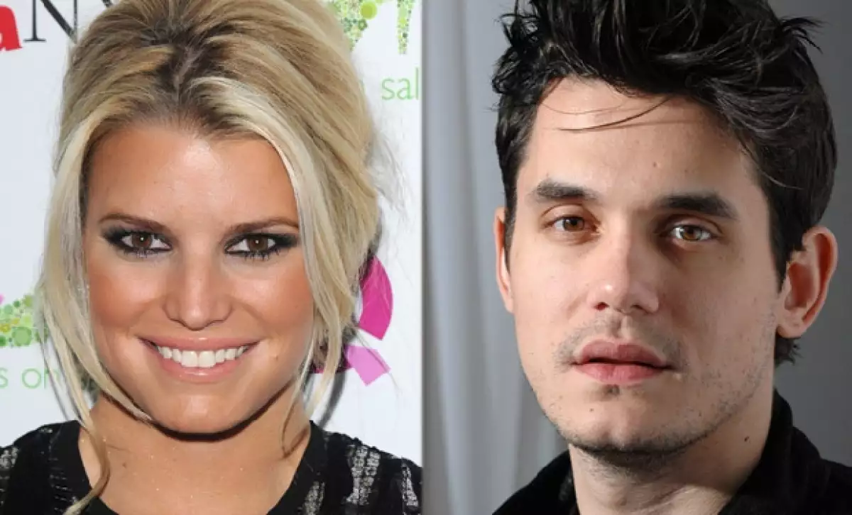 En una ocasión, el cantautor ganador del Grammy dijo a la revista Rolling Stone que no había logrado olvidar a Jennifer Aniston, ahora confesó a Playboy que Jessica Simpson era como el napalm sexual.