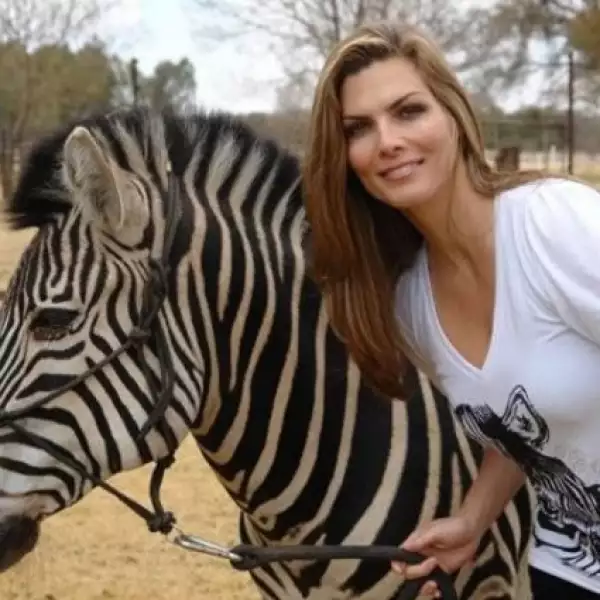 Montserrat Olive en África en el Mundial 2010.