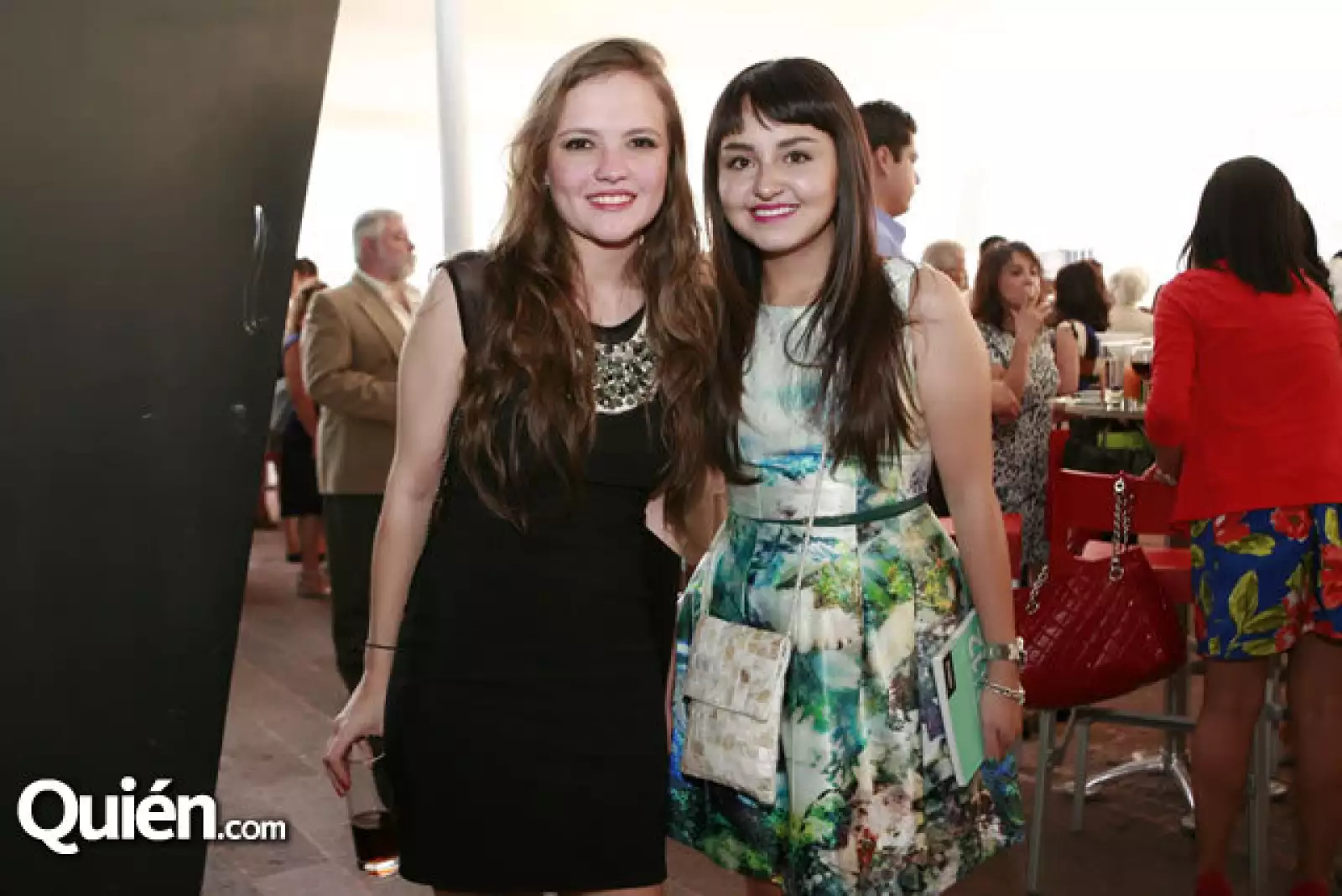 Ivonne Pinonceli y Elva Mares