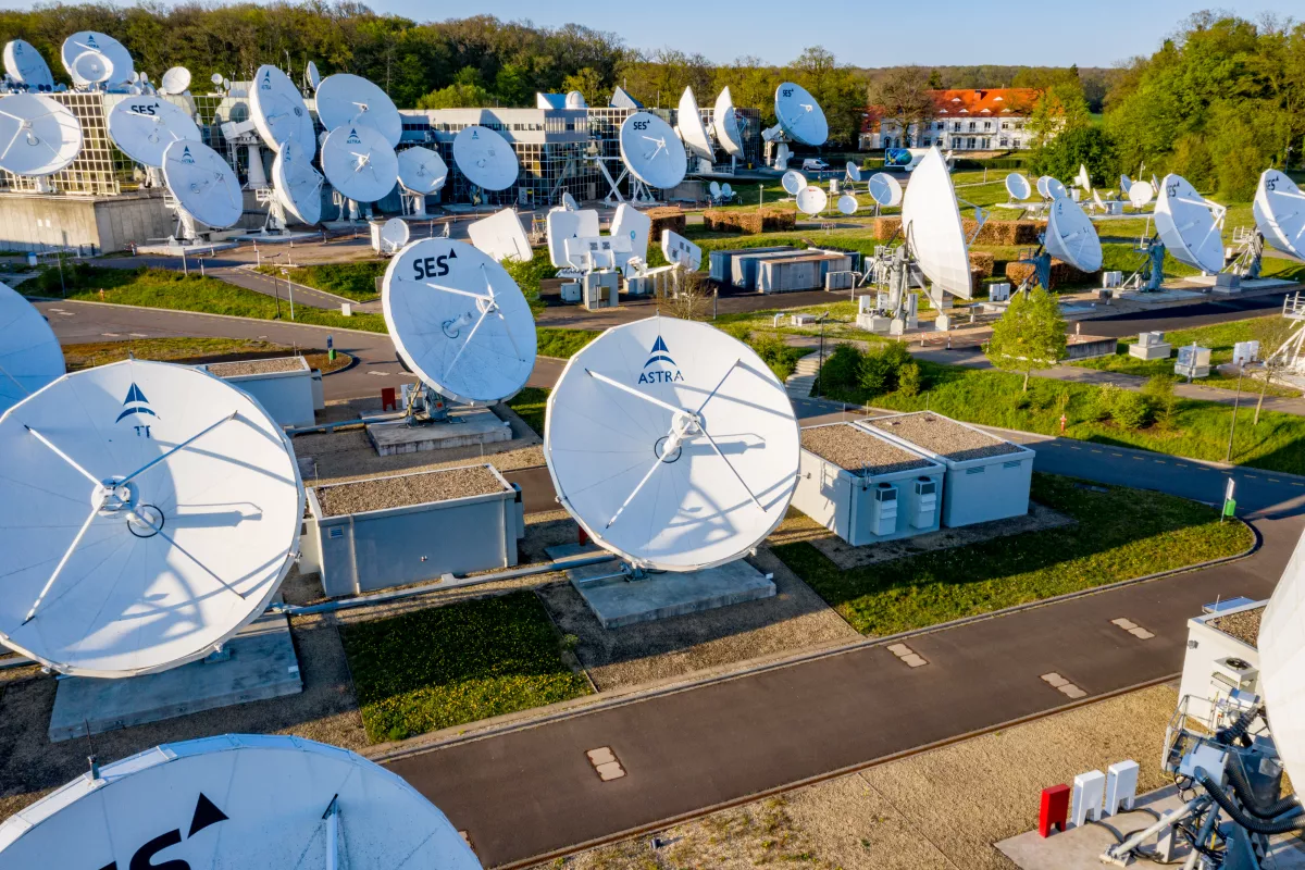 SES es una empresa de internet satelital de Luxemburgo. 