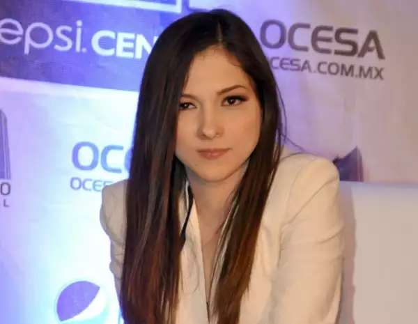 Paty Cantú lanzará aplicaciones para iPod y prepara el lanzamiento de su tercer disco.