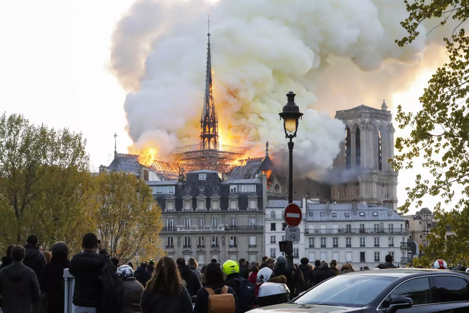 Incendio Notre Dame-1