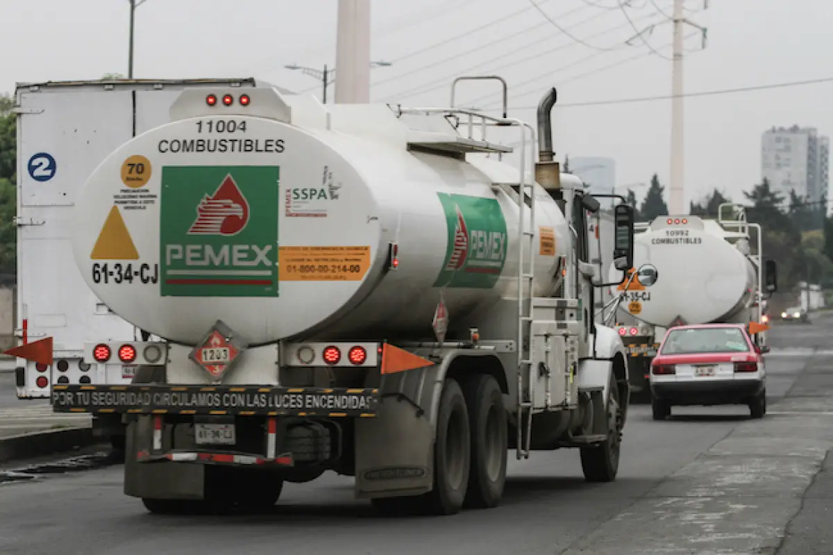 Autotanque de combustibles