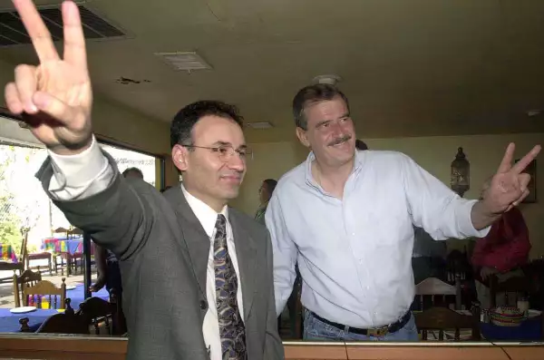 Alfonso Durazo, ex secretario de Luis Donaldo Colosio, confirmó este día su adhesión a la campaña de Vicente Fox.