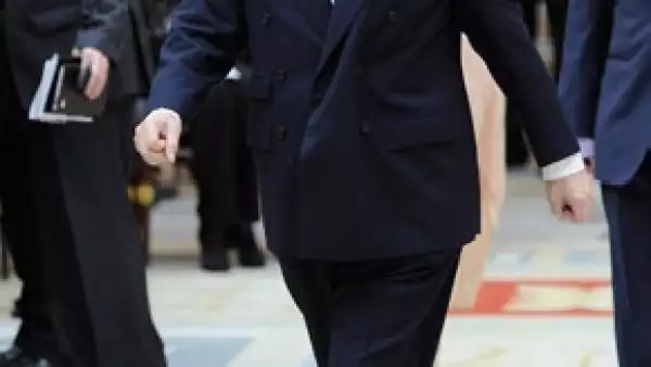 El diseñador opinó sobre los modelos de belleza hoy en día, dejando muy bien parada a la mexicana. Sin embargo, aseguró que chicas como Amanda Seyfried y Anne Hathaway son `iguales´ para él.