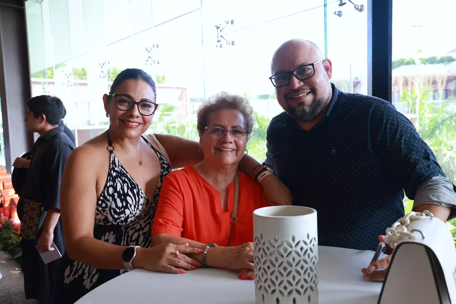 Minerva Hurtado , Minerva Ruiz e Iván Flores 