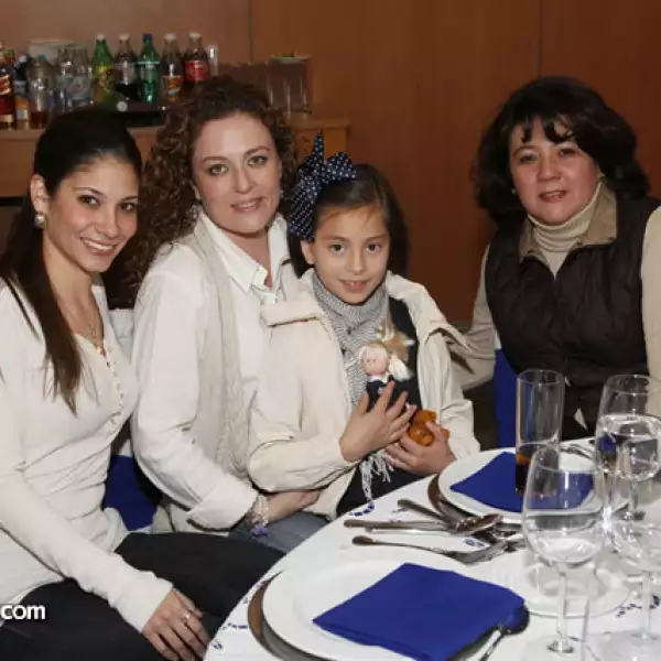 Lorena Godall,Melissa de la Vega,Emilia Ramírez y Socorro Ocaranza