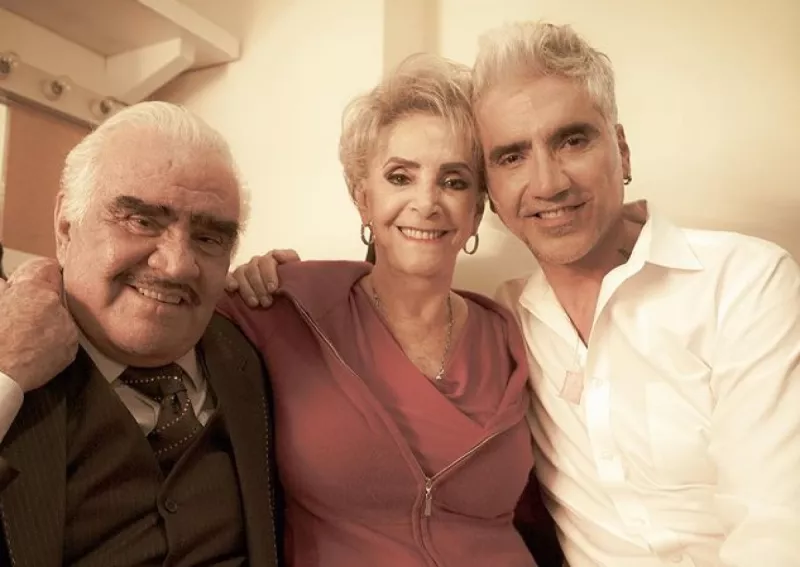 Vicente Fernández, Doña Cuquita y Alejandro Fernández