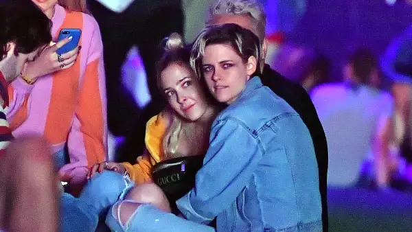 Kristen Stewart y Sara Dinkin hicieron oficial su noviazgo en Coachella.