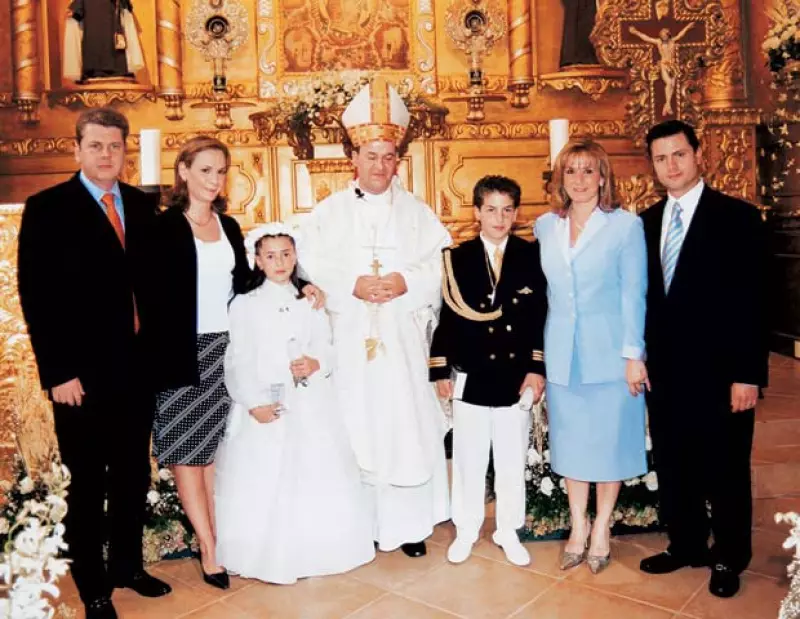 En la revista Quién® publicamos en 2005 la primera comunión de la hija de Peña Nieto, en la que el padrino fue el dueño de la empresa que le vendió una casa en Ixtapan de la Sal.