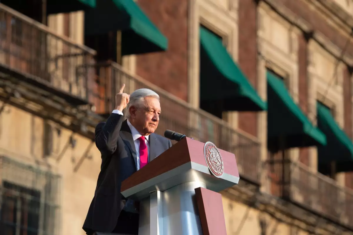 amlo-zocalo-18-03.jpeg