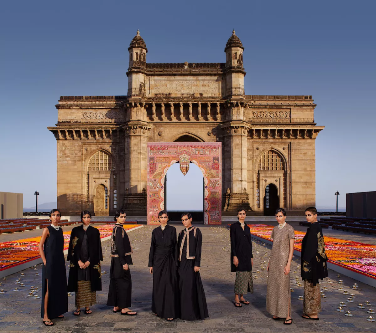 Cierre del desfile de otoño de Dior en Mumbai. 