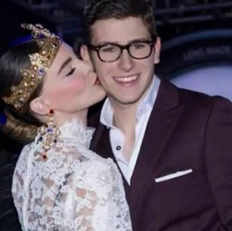 La cantante obsequió a Nacho, quien se ha convertido en su mejor amigo, un Audi S6 último modelo. Detalle que el joven agradeció en Instagram.