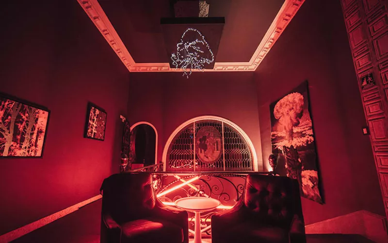 Micro Enormous de Pug Seal Entertainment